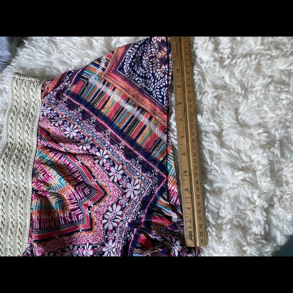 Patterned Shorts - Picture 6 of 9